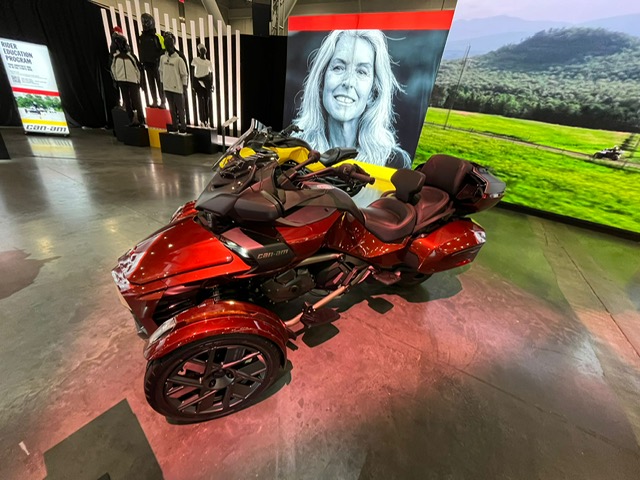 2026: Can Am Spyder F3 Limited Special Series Mars Red Metallic - Afbeelding 5