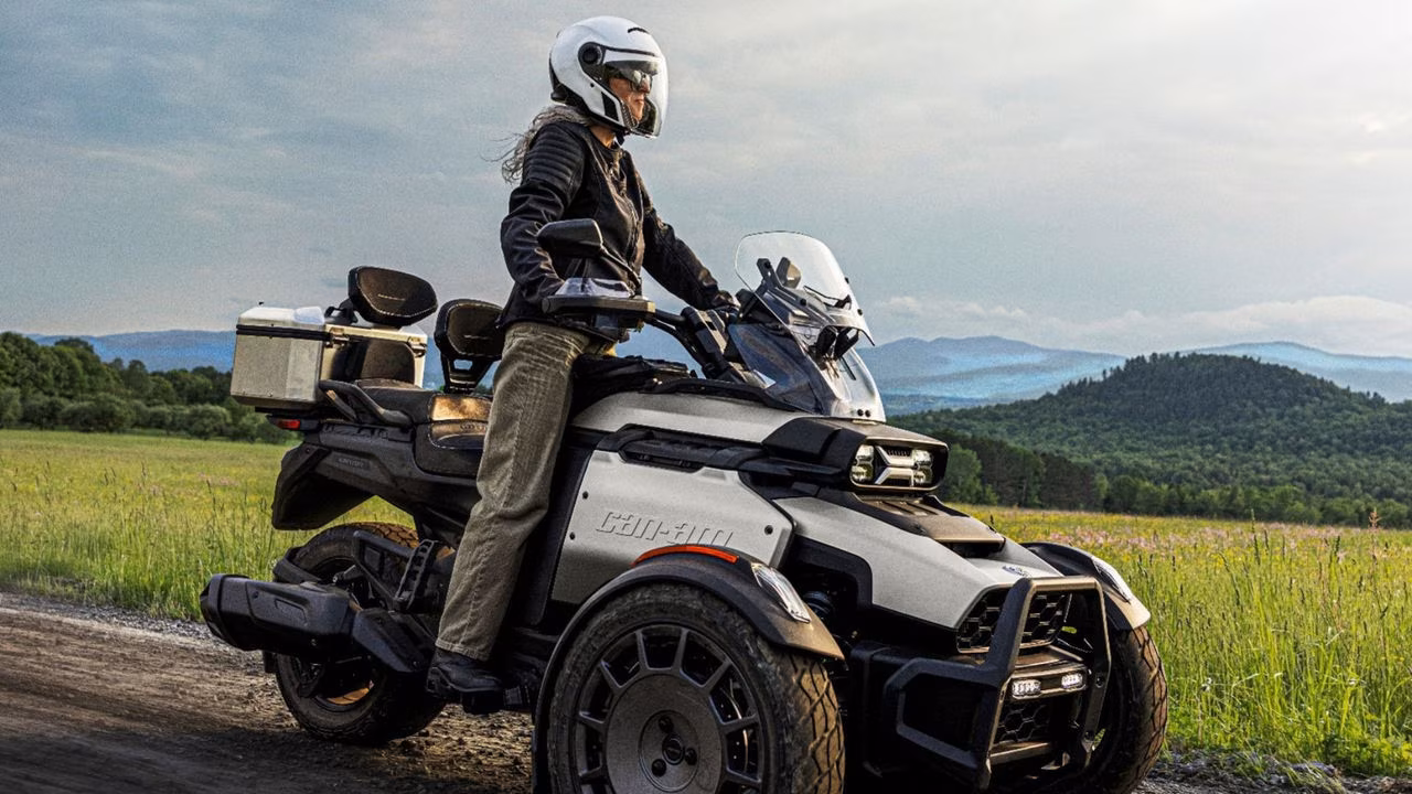 Can-am canyon op de weg