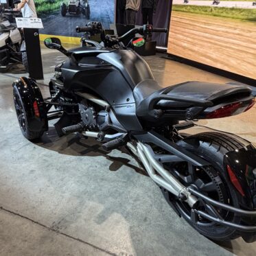 2027: Can Am Spyder RT Limited Carbon Black - Afbeelding 2